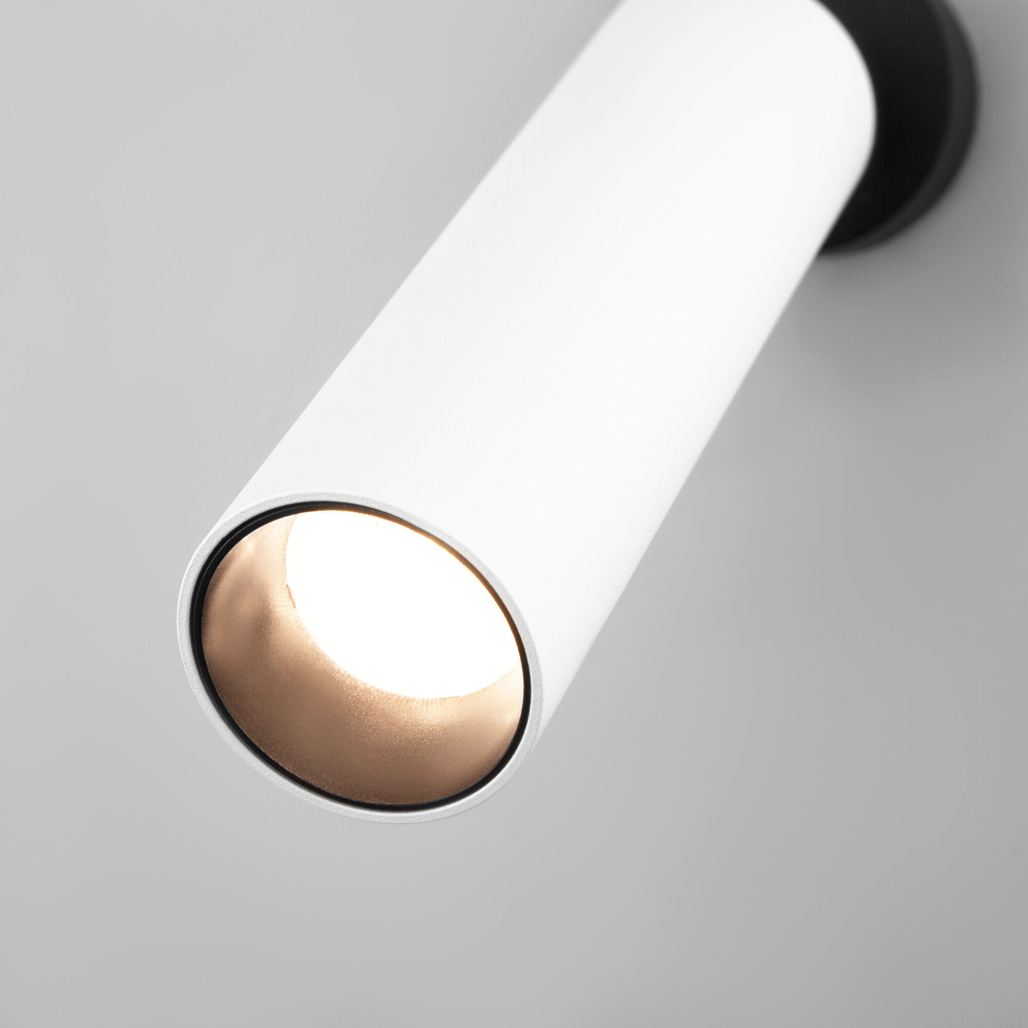 nastennyy-svetodiodnyy-svetilnik-v-stile-minimalizm-20128-1-led-belyy-chernyy-a058947-0002