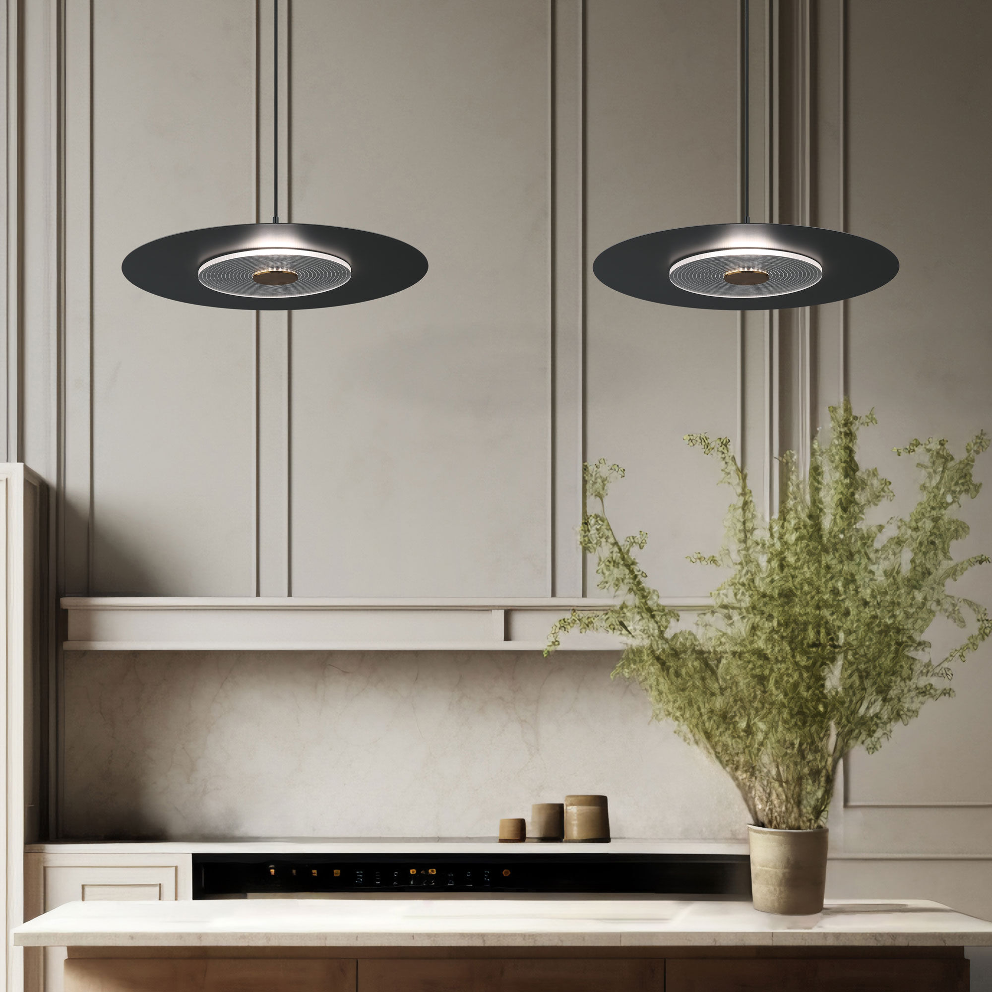 podvesnoy-svetilnik-s-metallicheskim-plafonom-40030-1-led-chernyy-a069226-0003