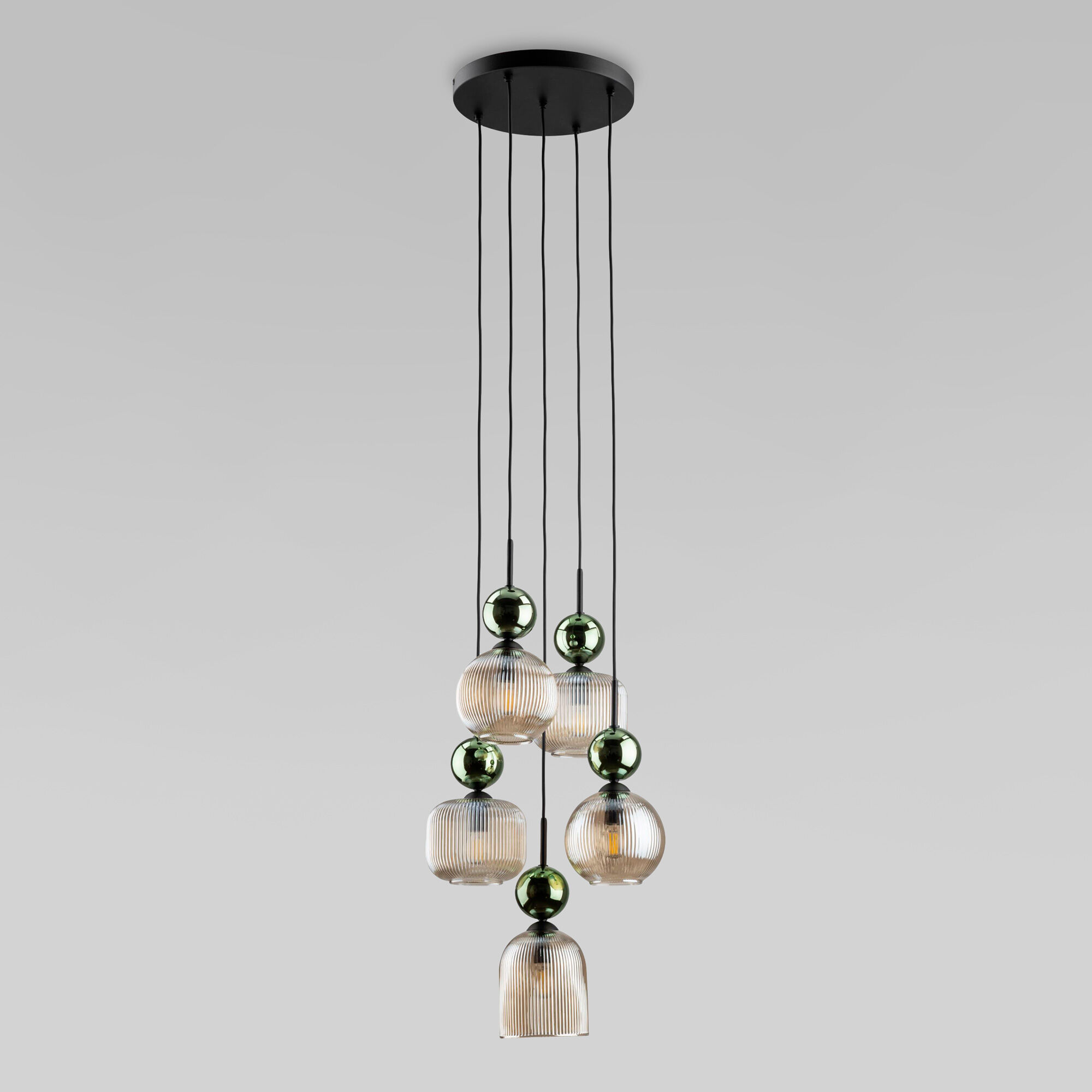 podvesnoy-svetilnik-so-steklyannymi-plafonami-11149-sophia-green-cognac-a071835-0001