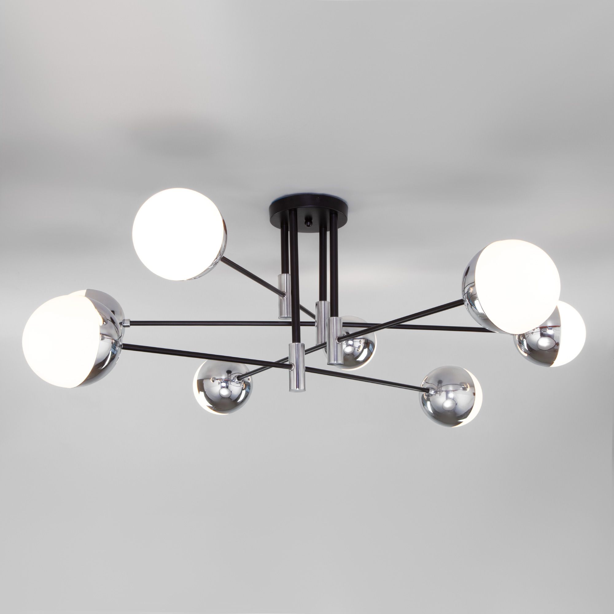 umnaya-potolochnaya-lyustra-v-stile-loft-70129-8-khrom-smart-a057082-0001