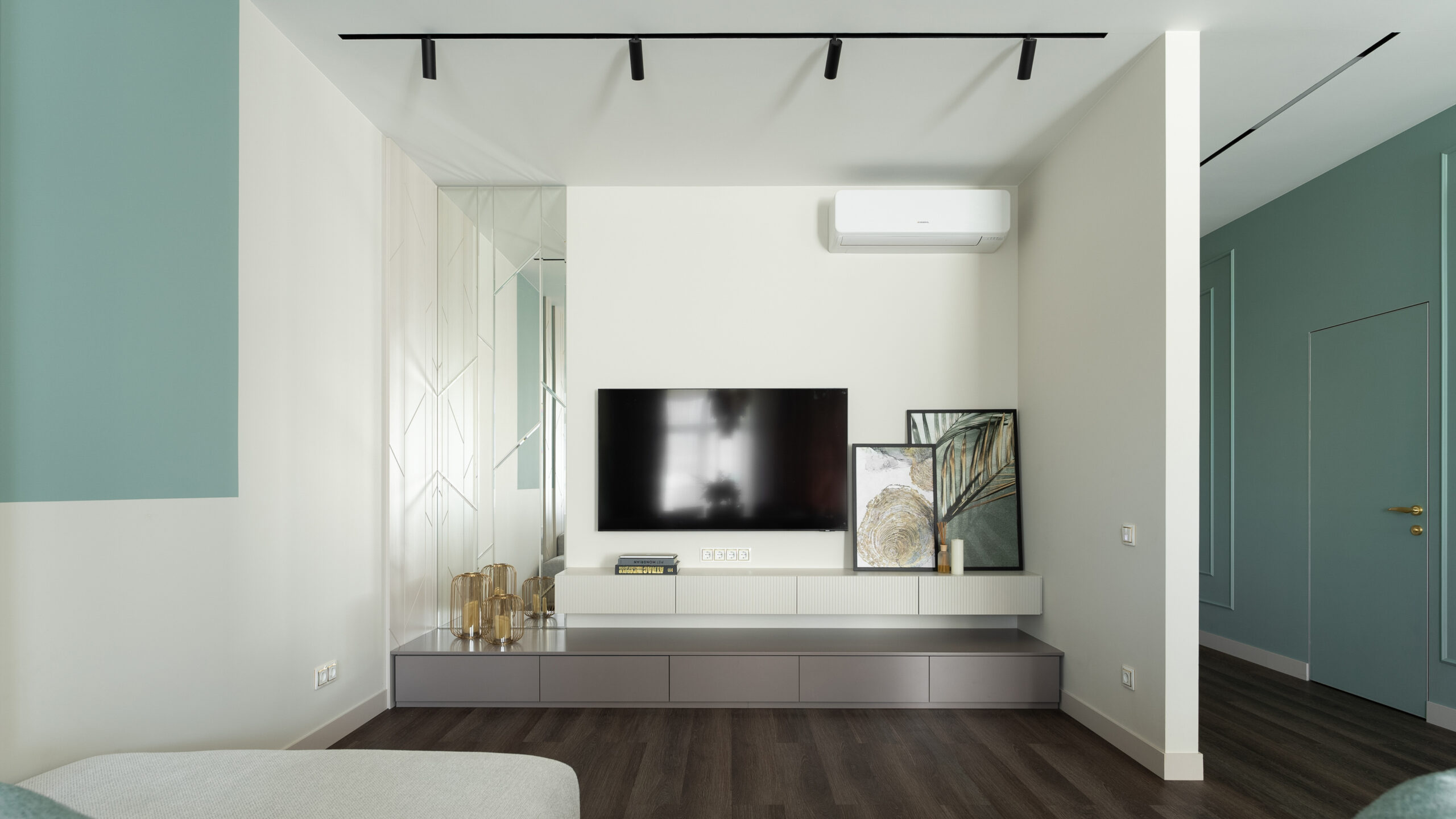 PHOTO_design-project_TR030-2-24W2.7K-B_standard